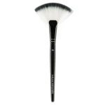 64706_mua-f8-fan-brush-1